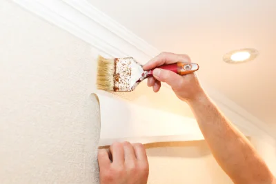 Pose de papier peint au Planois — revêtements muraux et toiles de verre